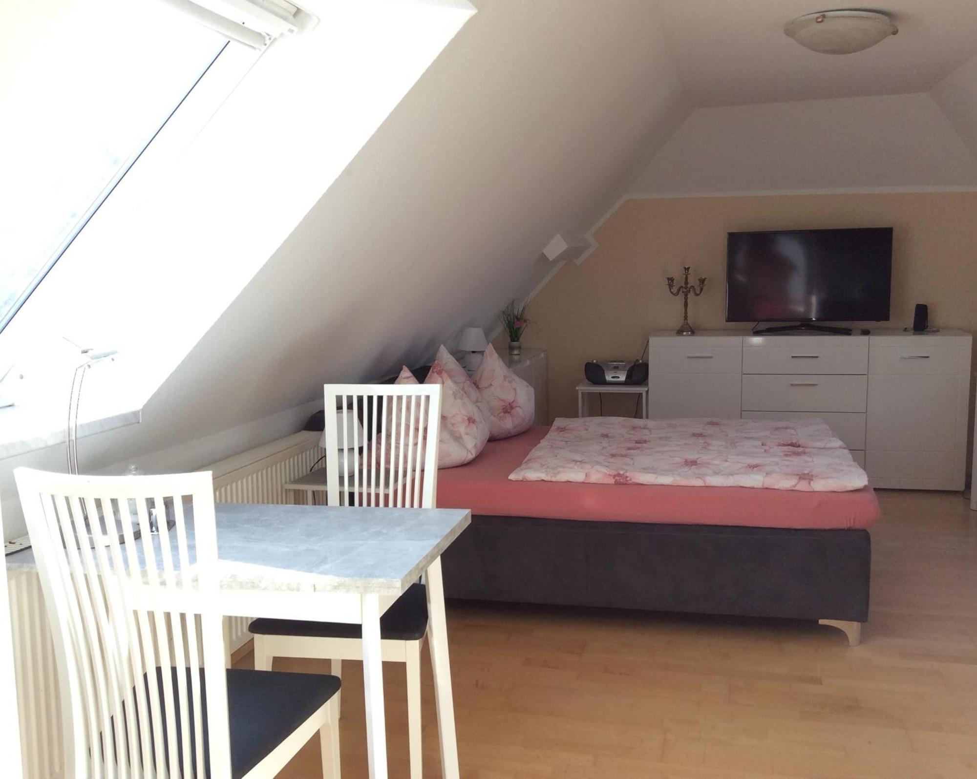 Angela In Schwerin Apartment